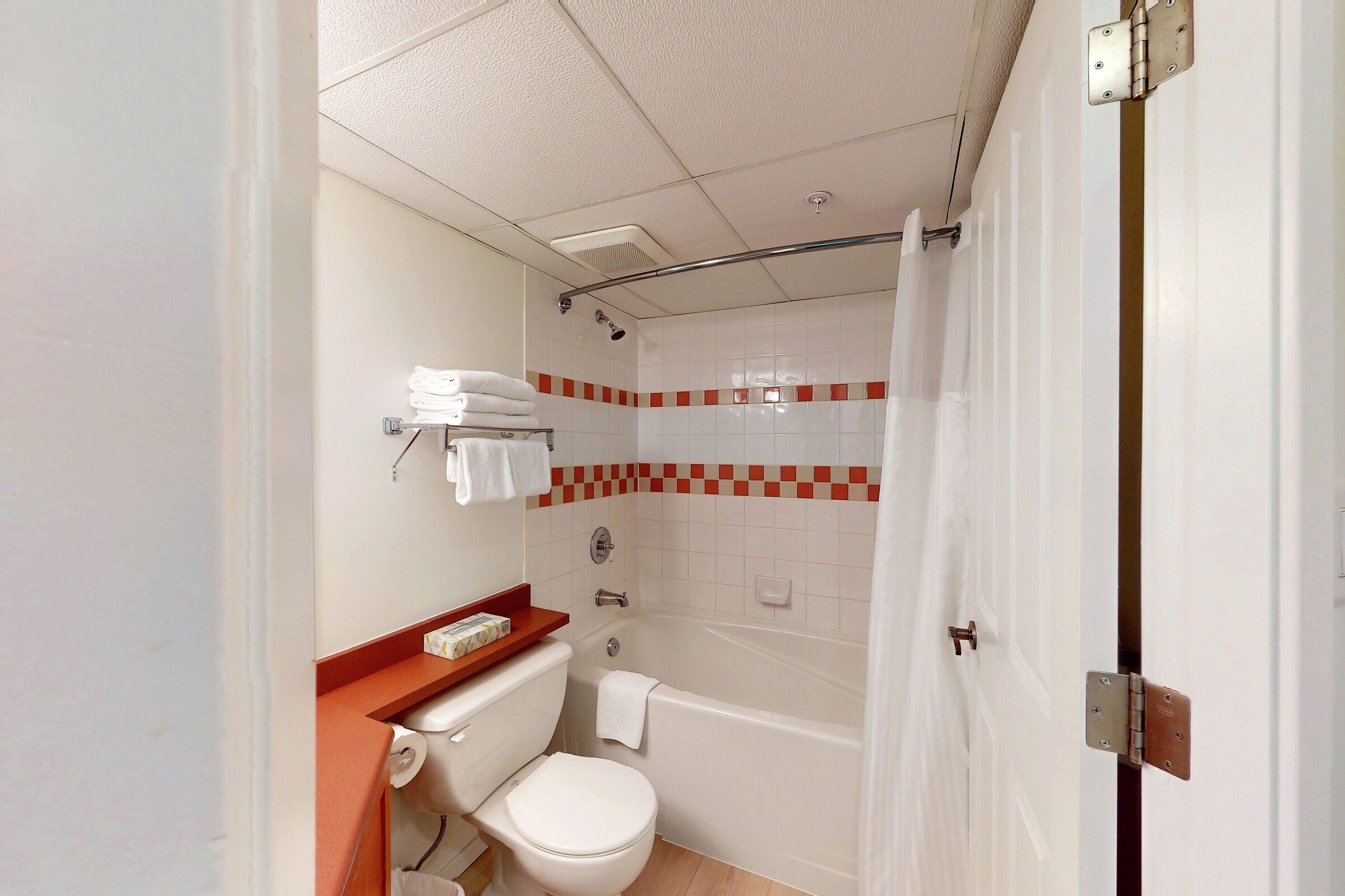 #311 - Studio Bathroom