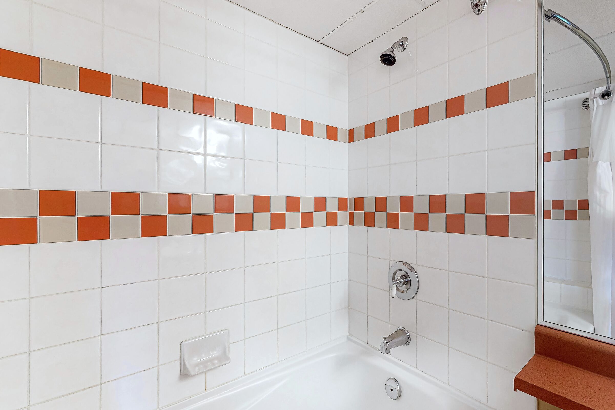 #534 - Studio Bathroom