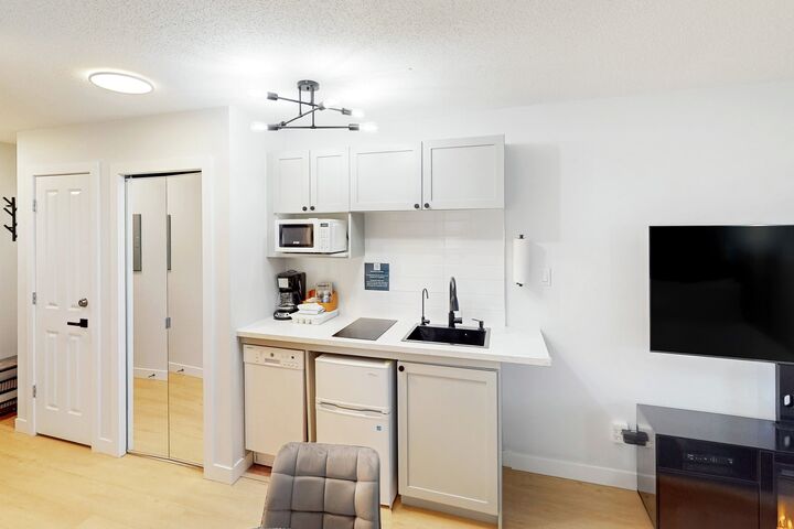 Studio Kitchenette