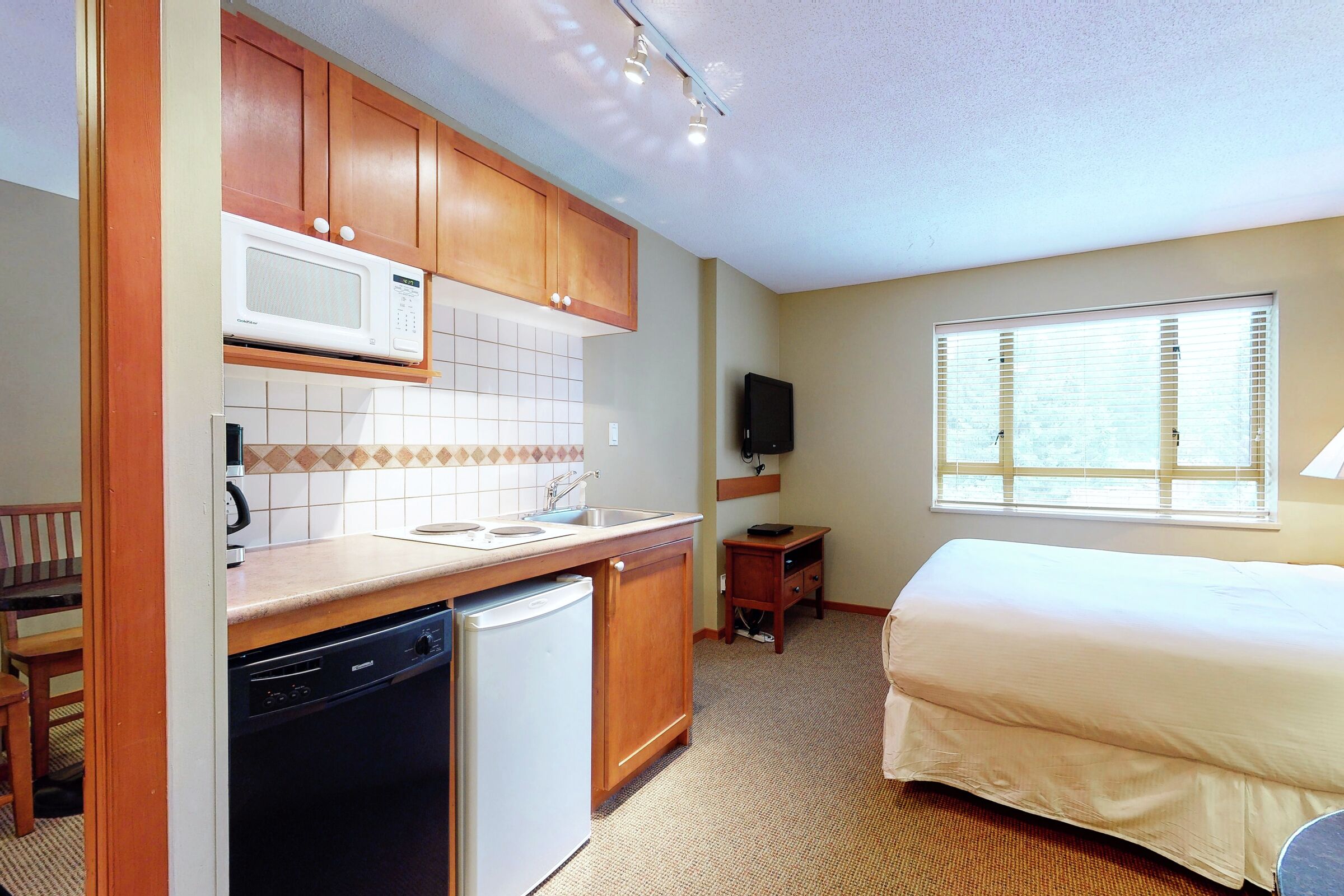 Studio Kitchenette