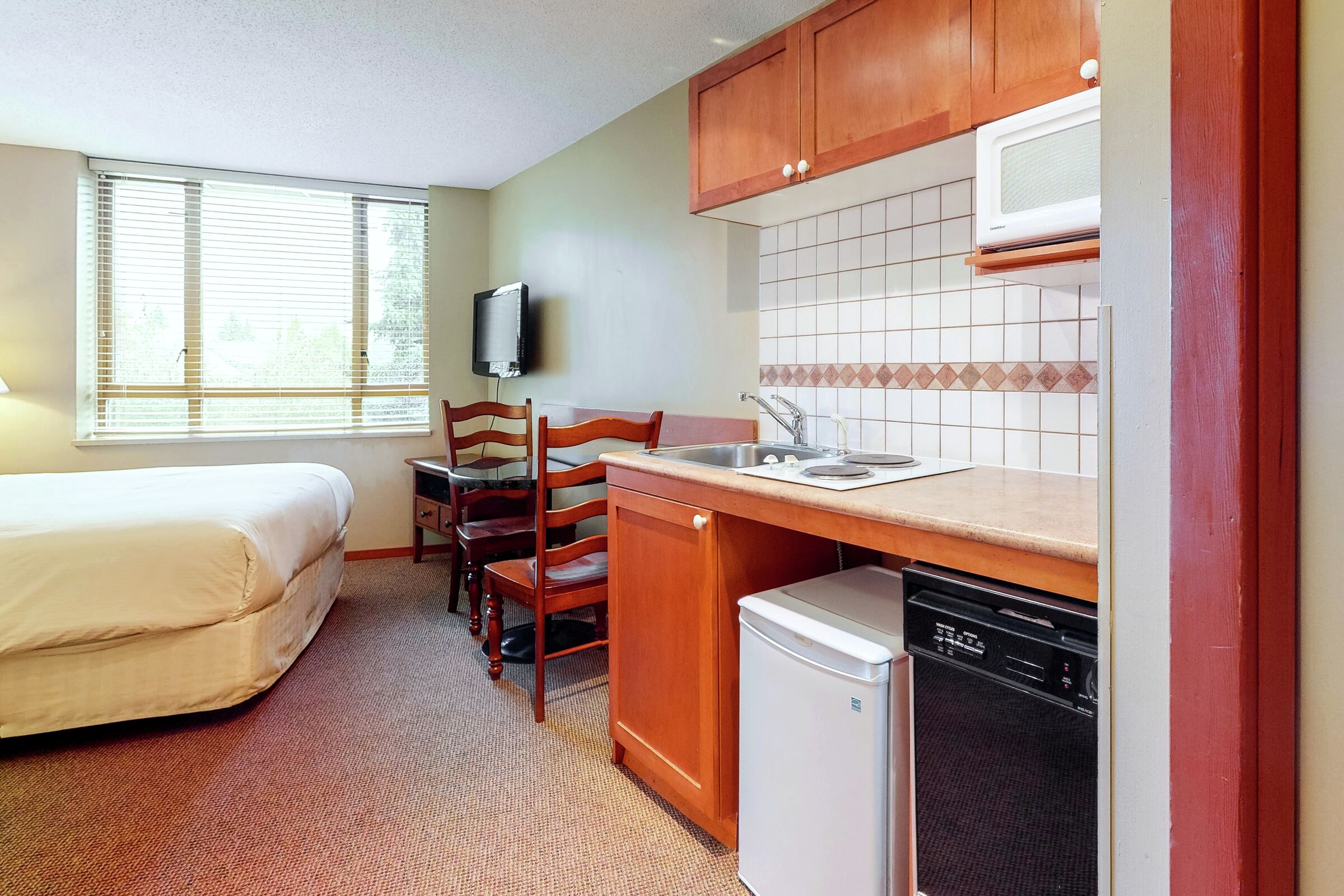 Studio Kitchenette