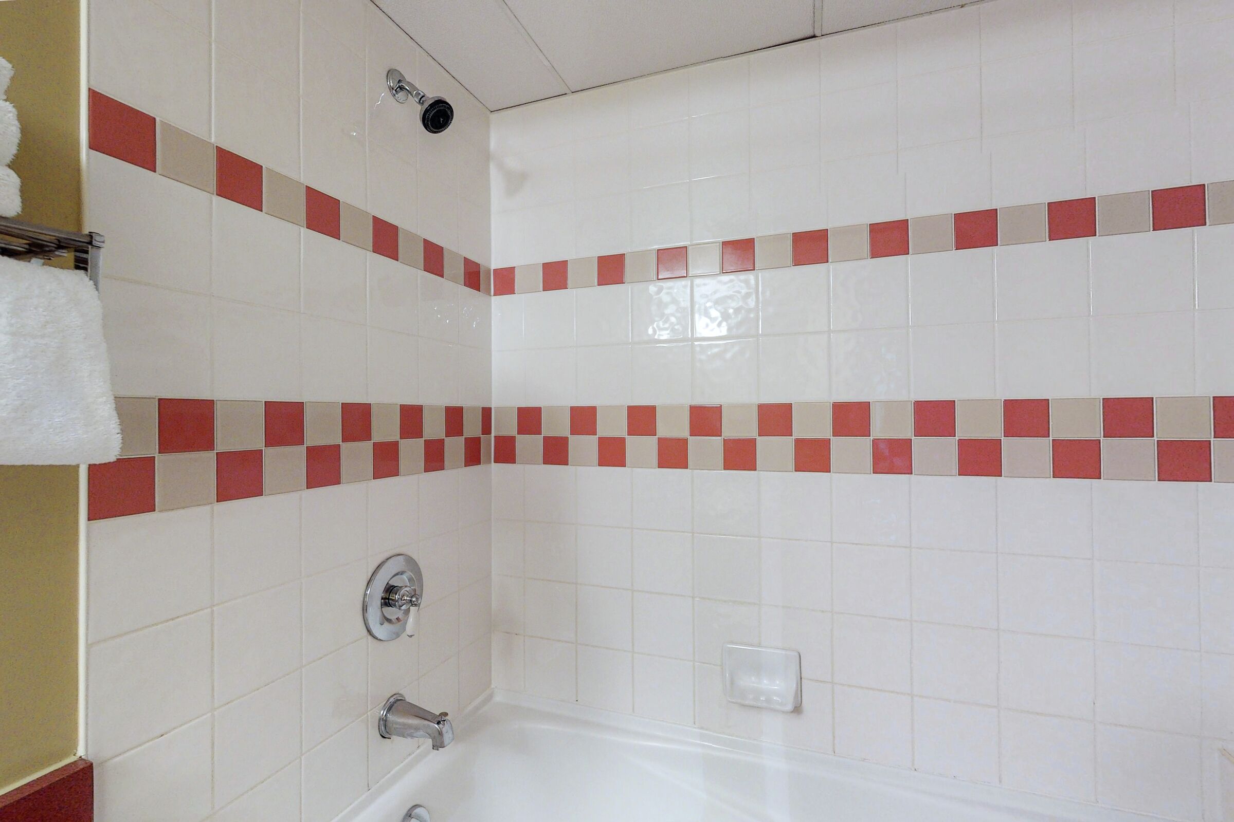 #511 - Studio Bathroom