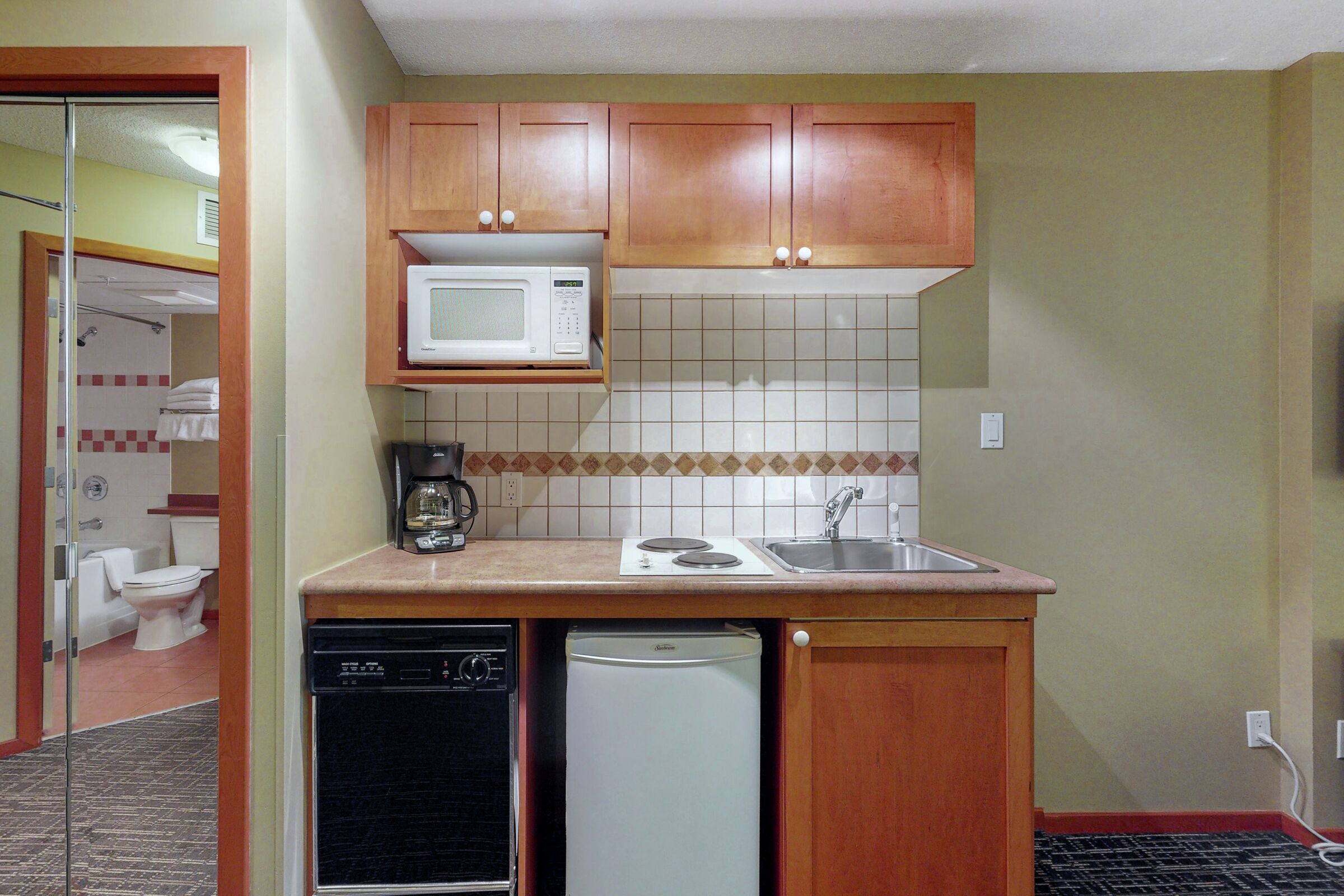 #511 - Studio Kitchenette