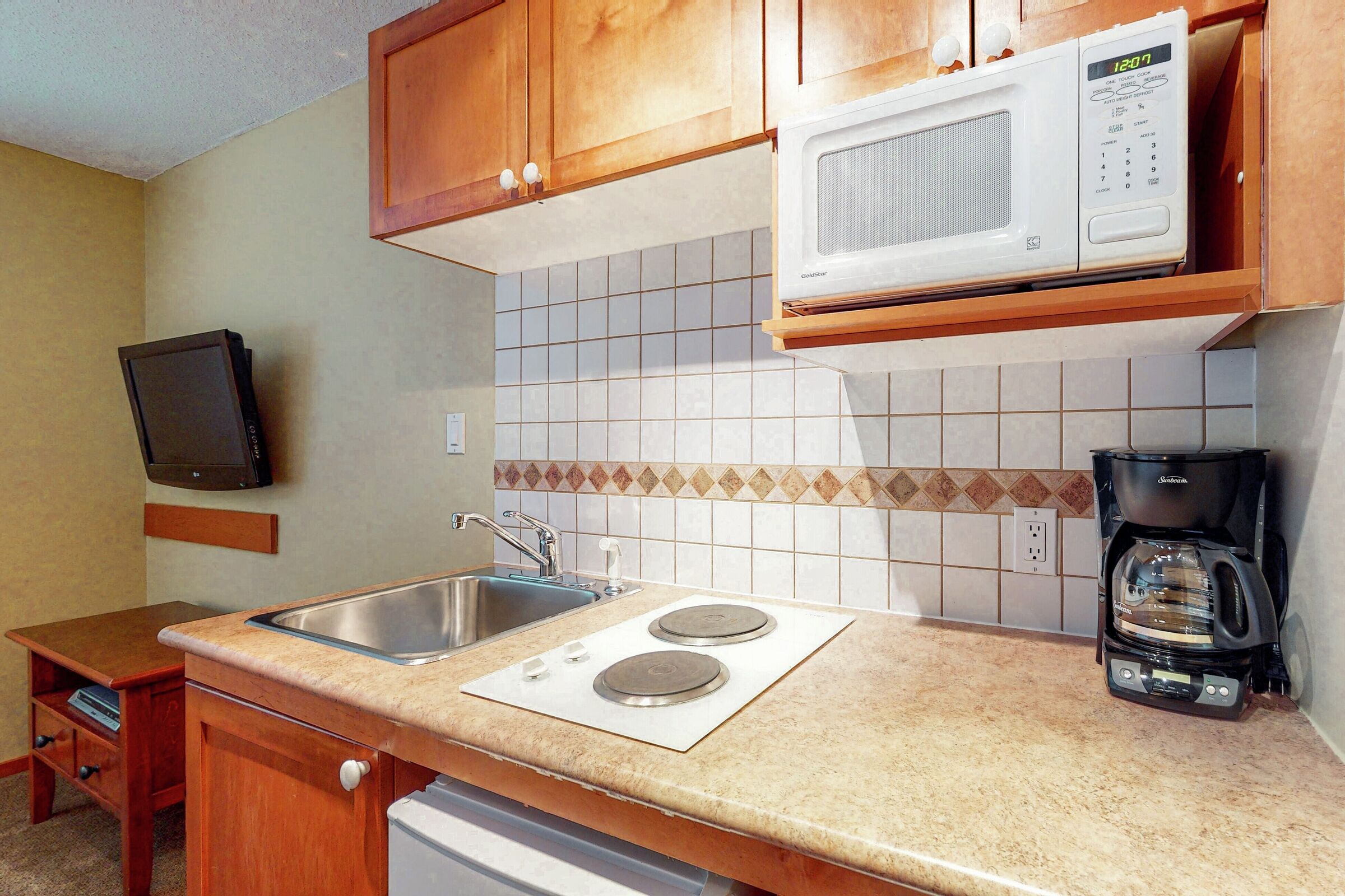 Studio Kitchenette