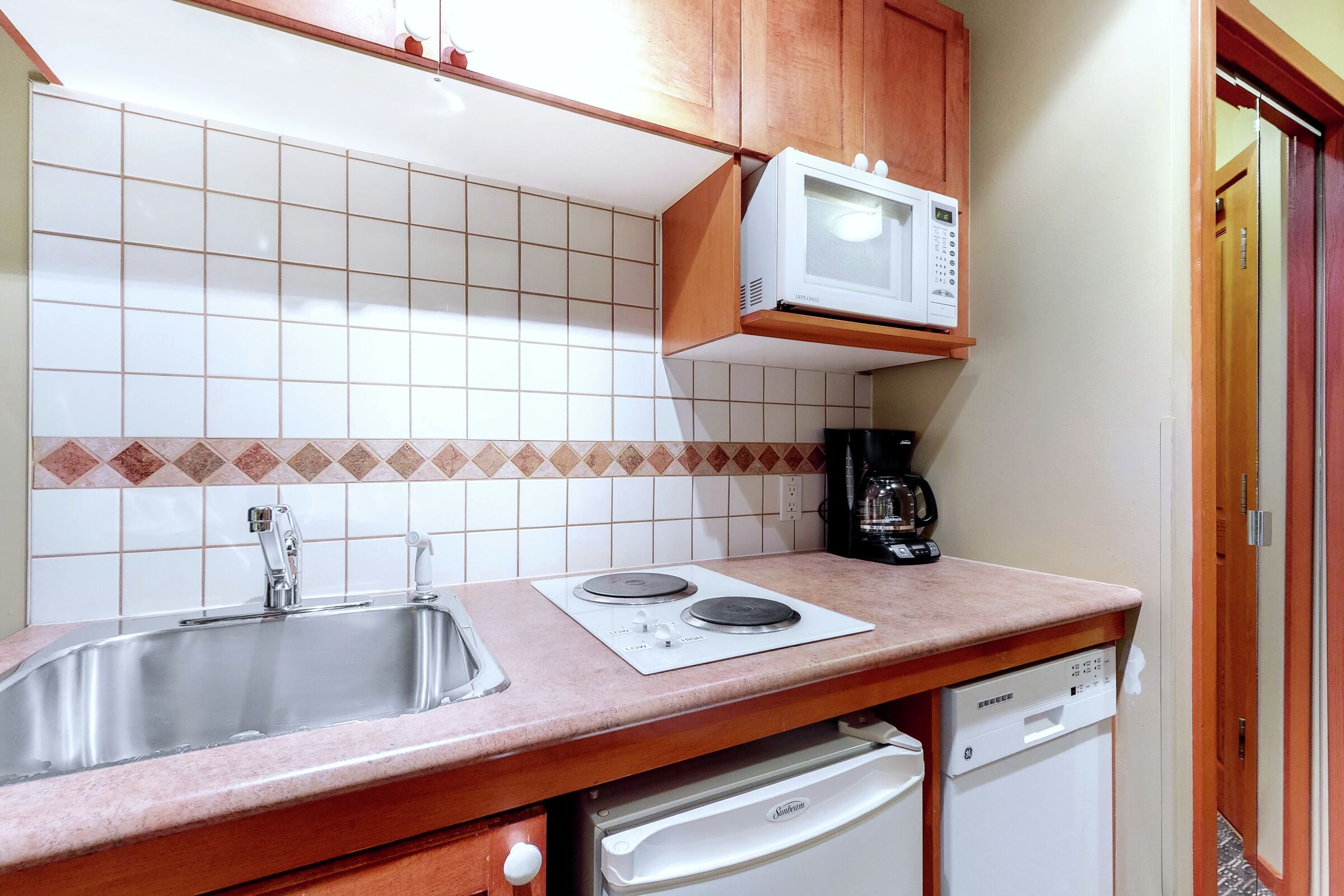 Studio Kitchenette