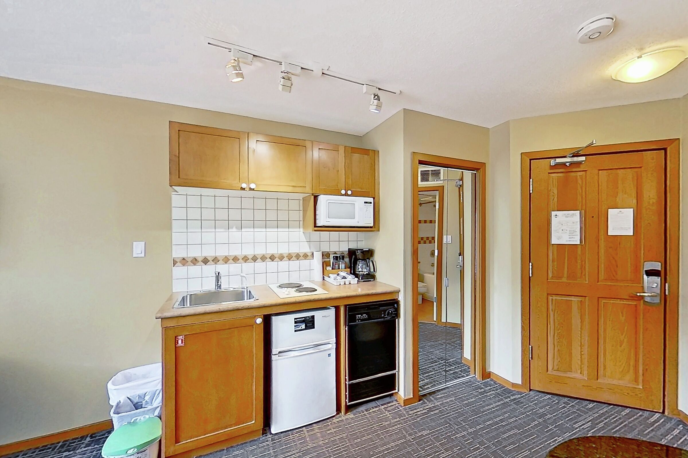 Studio Kitchenette