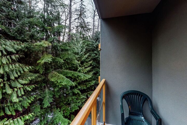 Studio Balcony