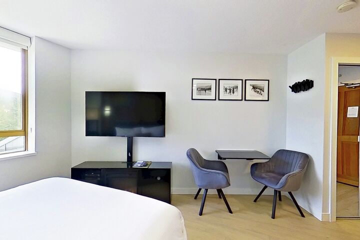 #610 - Studio Sleeping Area