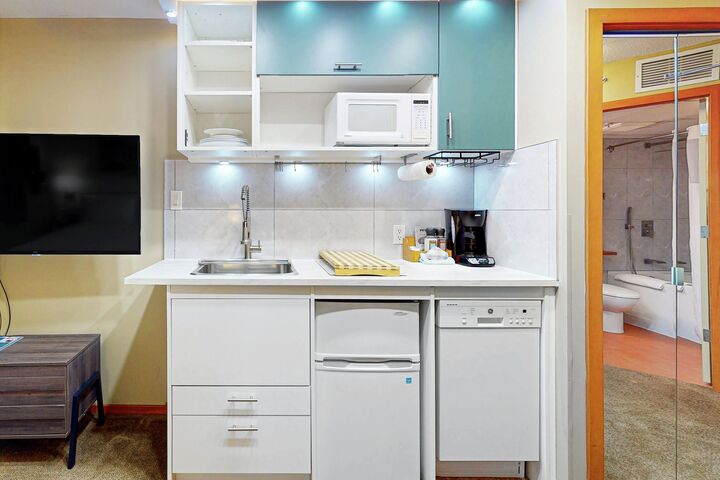 Studio Kitchenette