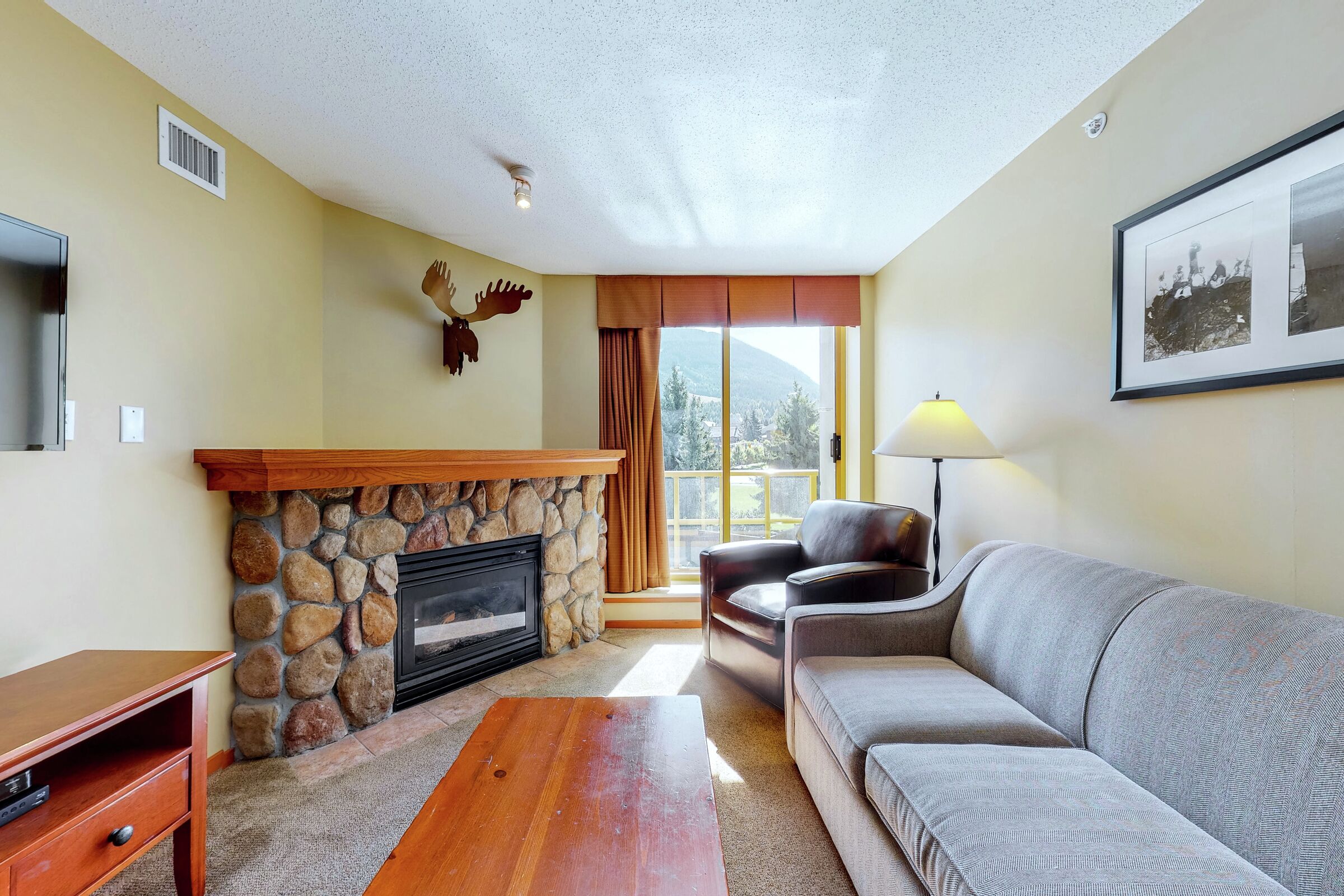 #306 - Living Room