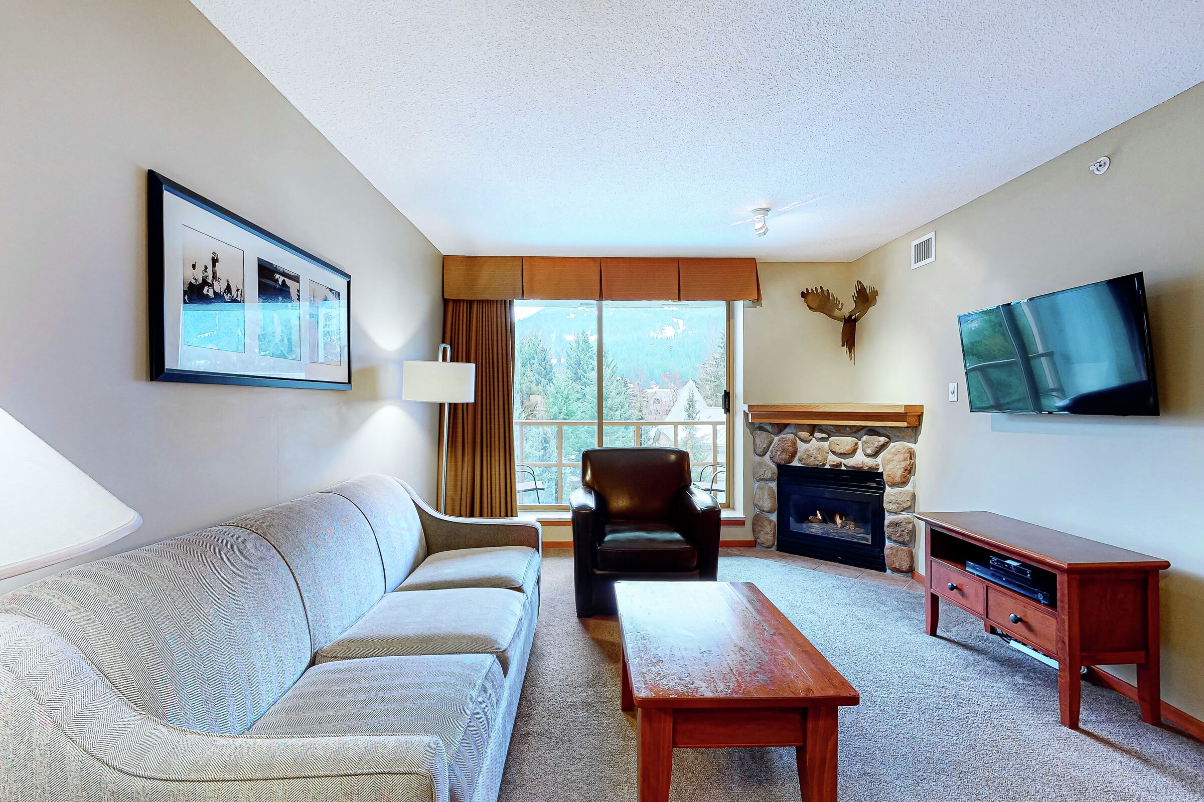 #504 - Living Room