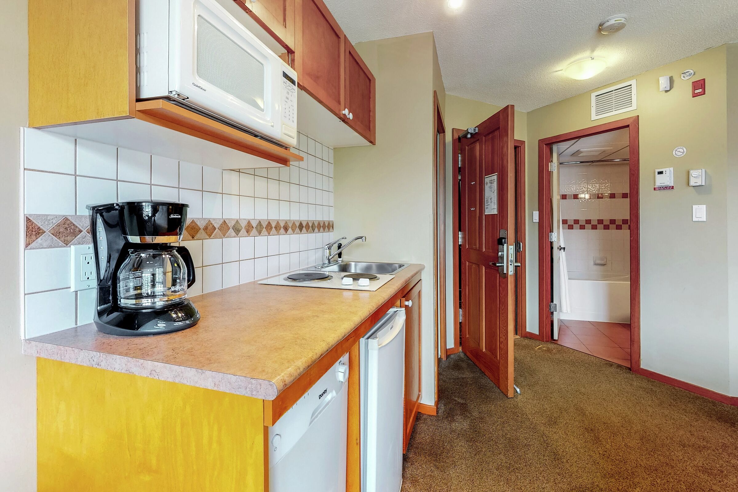 Studio Kitchenette