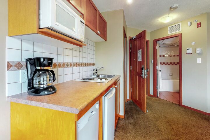 #508/510 - Studio Kitchenette