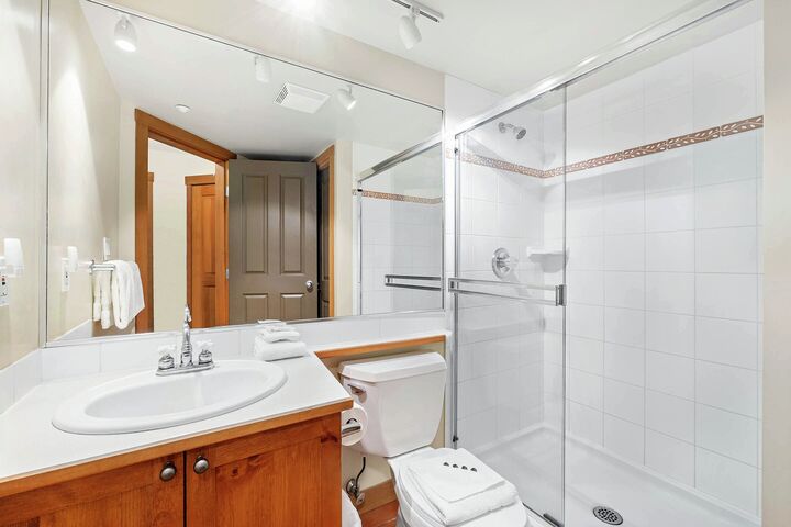#425 - Bathroom