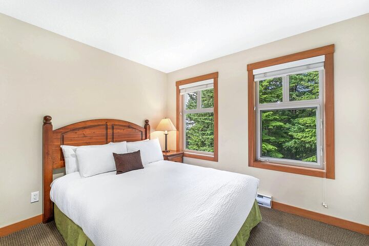 #425 - Bedroom
