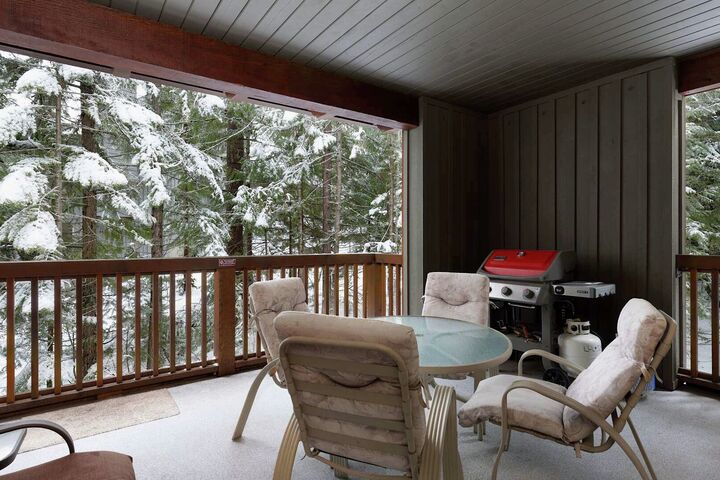 #324 - Balcony with BBQ