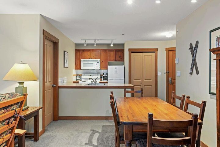 #324 - Dining Room & Kitchen