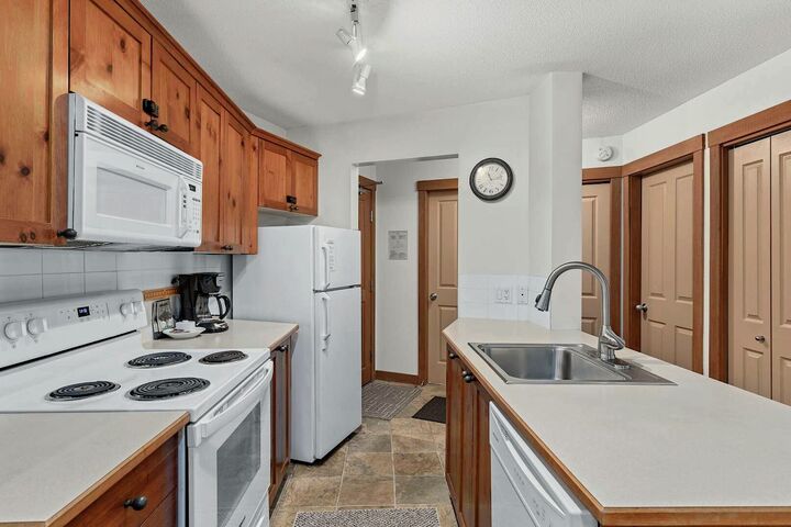 #419 - Kitchen