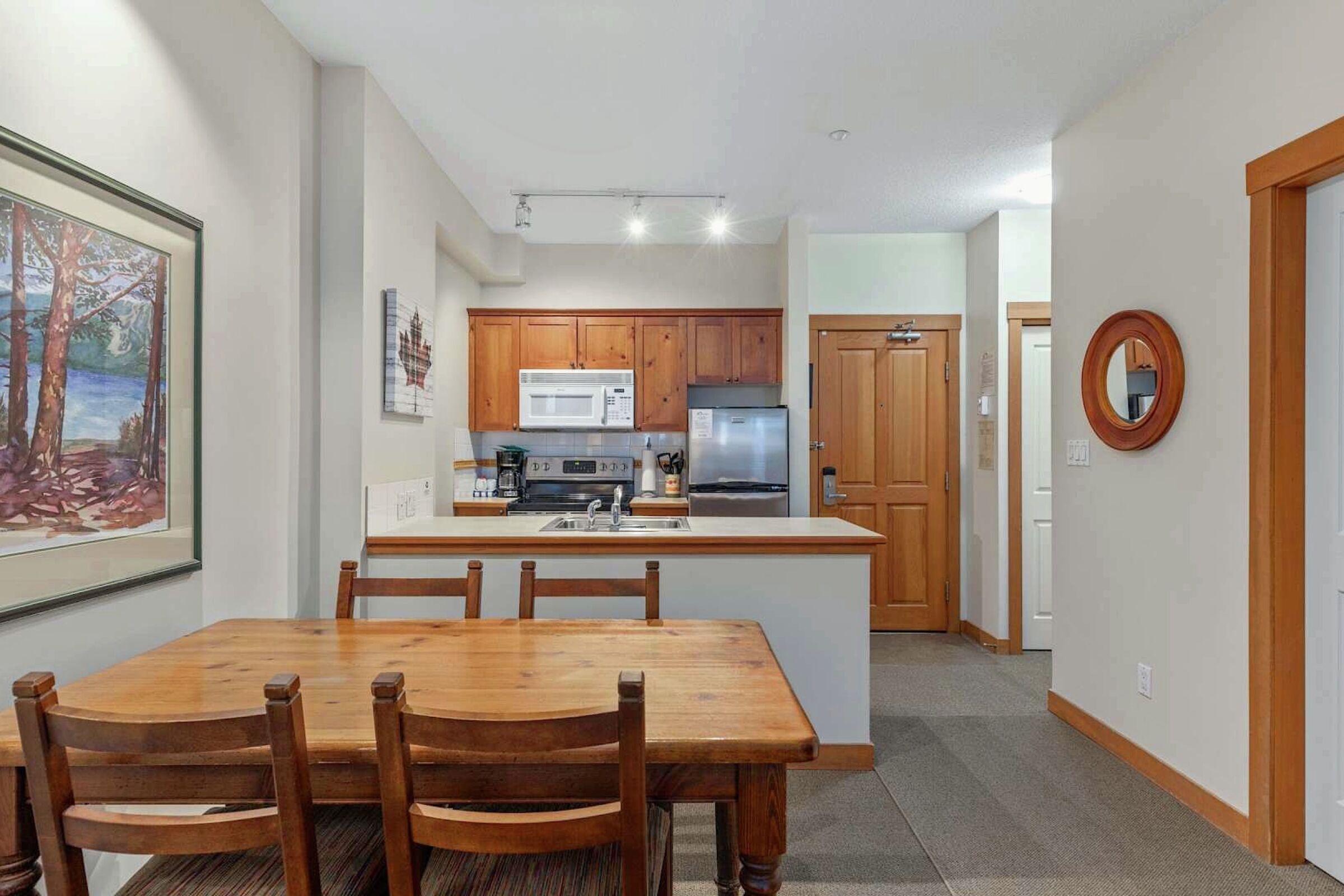 #220 - Dining Room & Kitchen