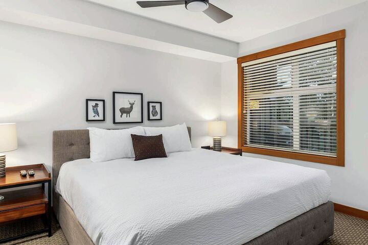#412 - Bedroom
