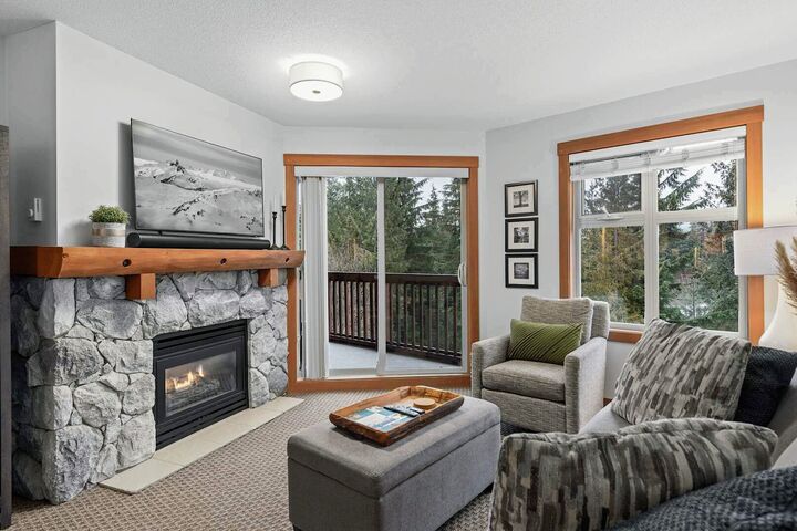 #412 - Living Area