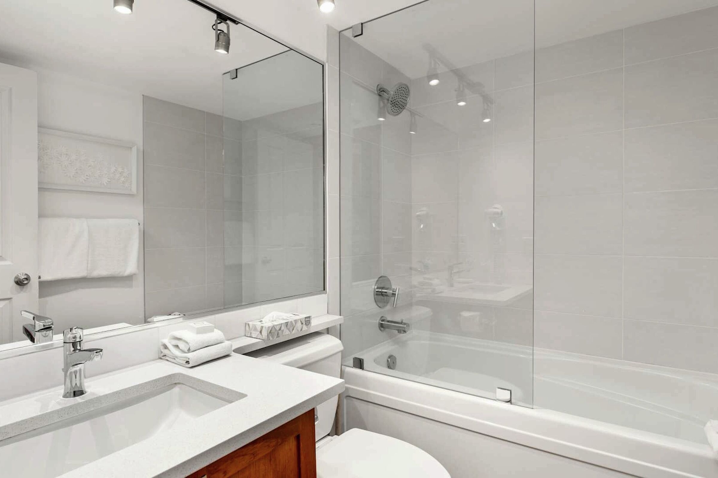 #412 - Bathroom