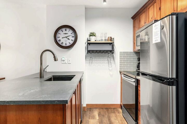 #412 - Kitchen