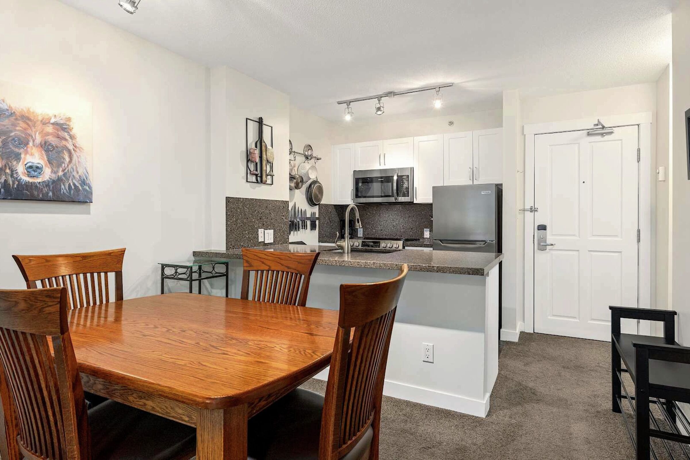 Dining Room & Kitchen