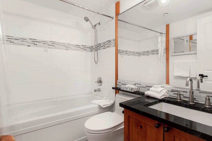 #407 - Bathroom