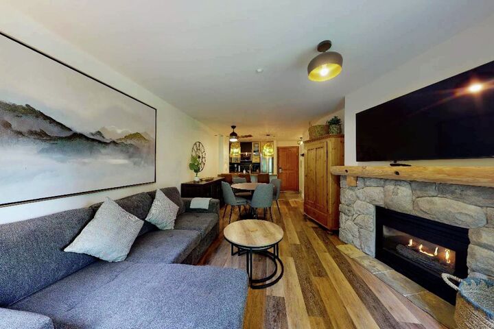 #102 - Living Area