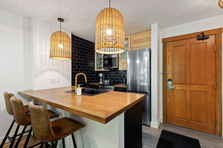 #102 - Kitchen