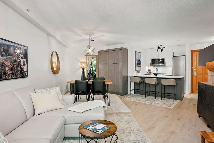#401 - Living Area