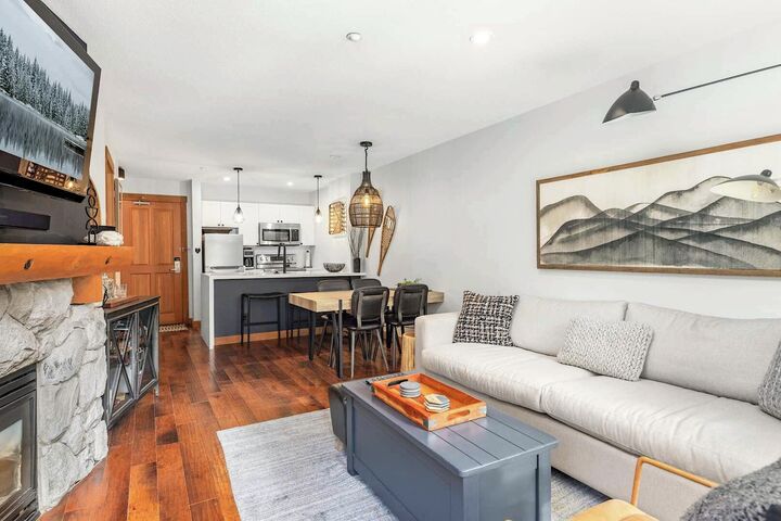 #107 - Living Area