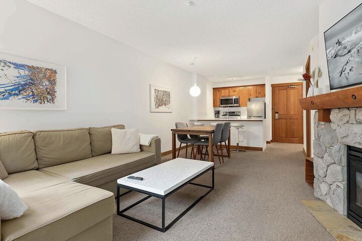 #322 - Living Area