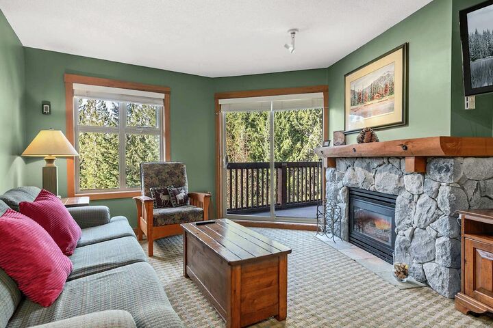 #406 - Living Area
