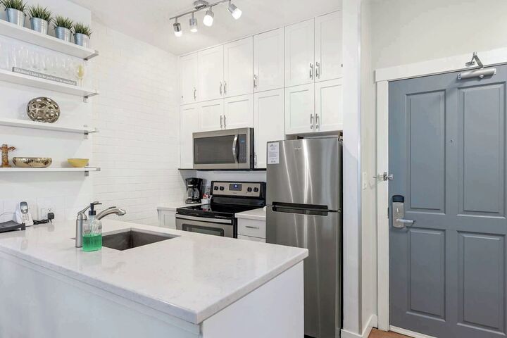 #221 - Kitchen