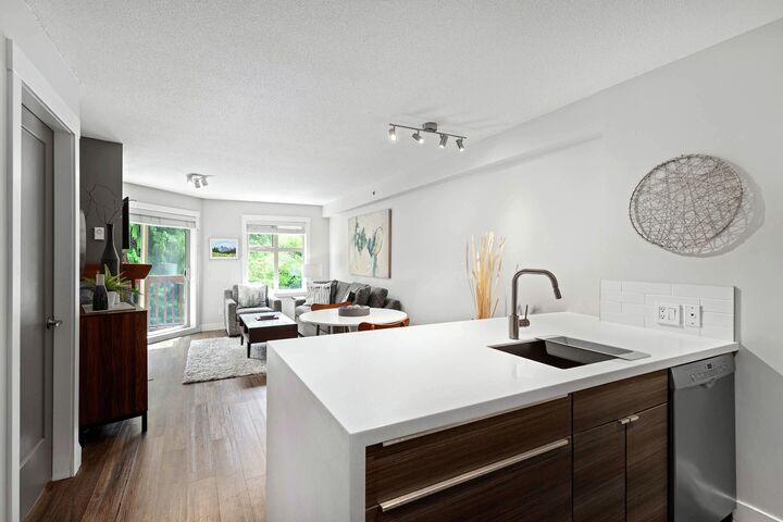 #522 - Kitchen