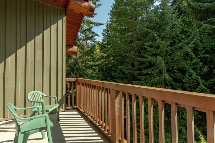 #522 - Balcony