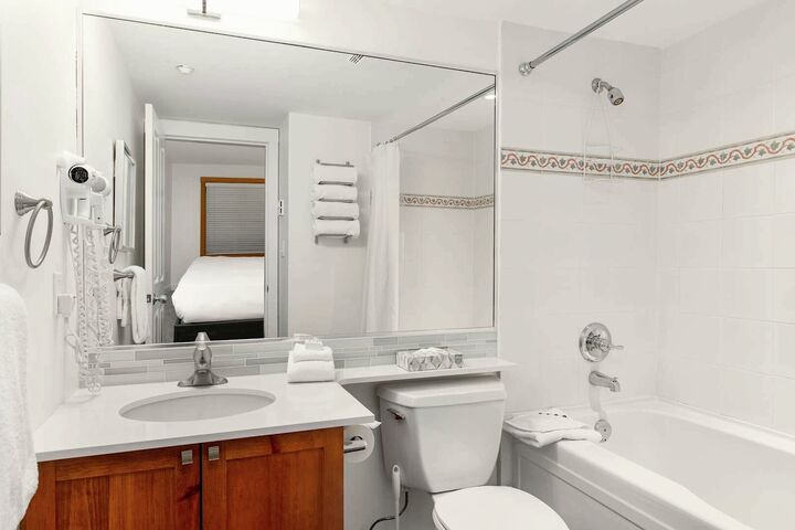 #103 - Master Ensuite Bathroom