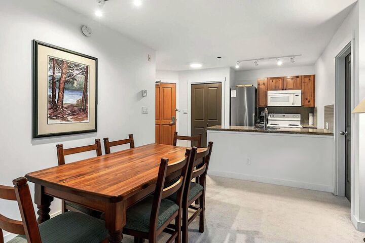 #314 - Dining Area