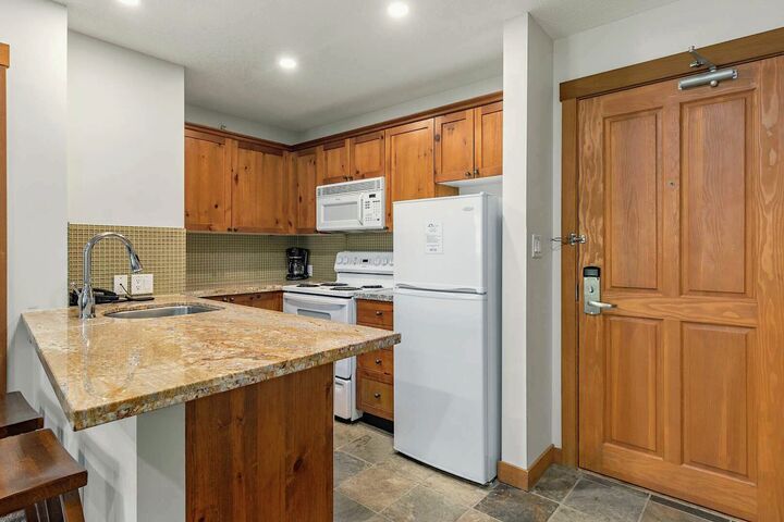 #526 - Kitchen