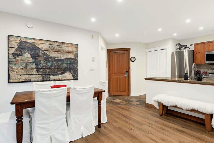 #105 - Dining Room & Kitchen