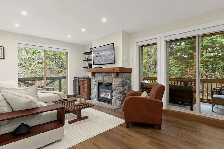 #105 - Living Area