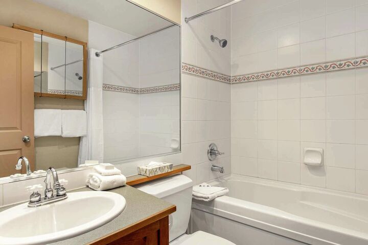 1 Bdrm - Bathroom