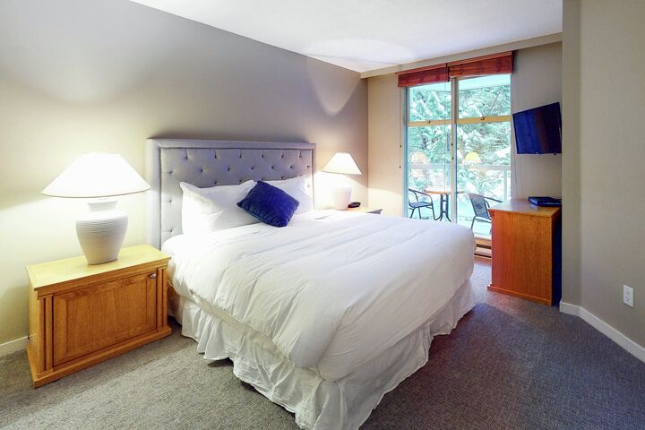 #418 - Bedroom
