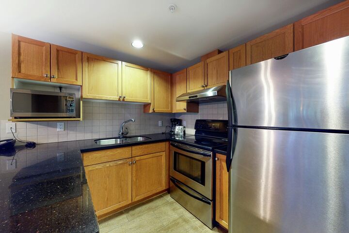 #418 - Kitchen