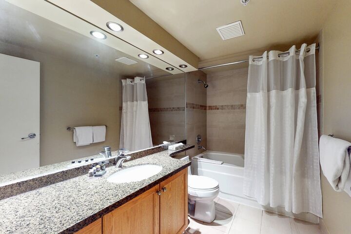 #418 - Master Ensuite Bathroom