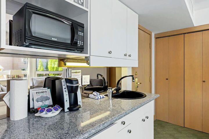 Kitchenette
