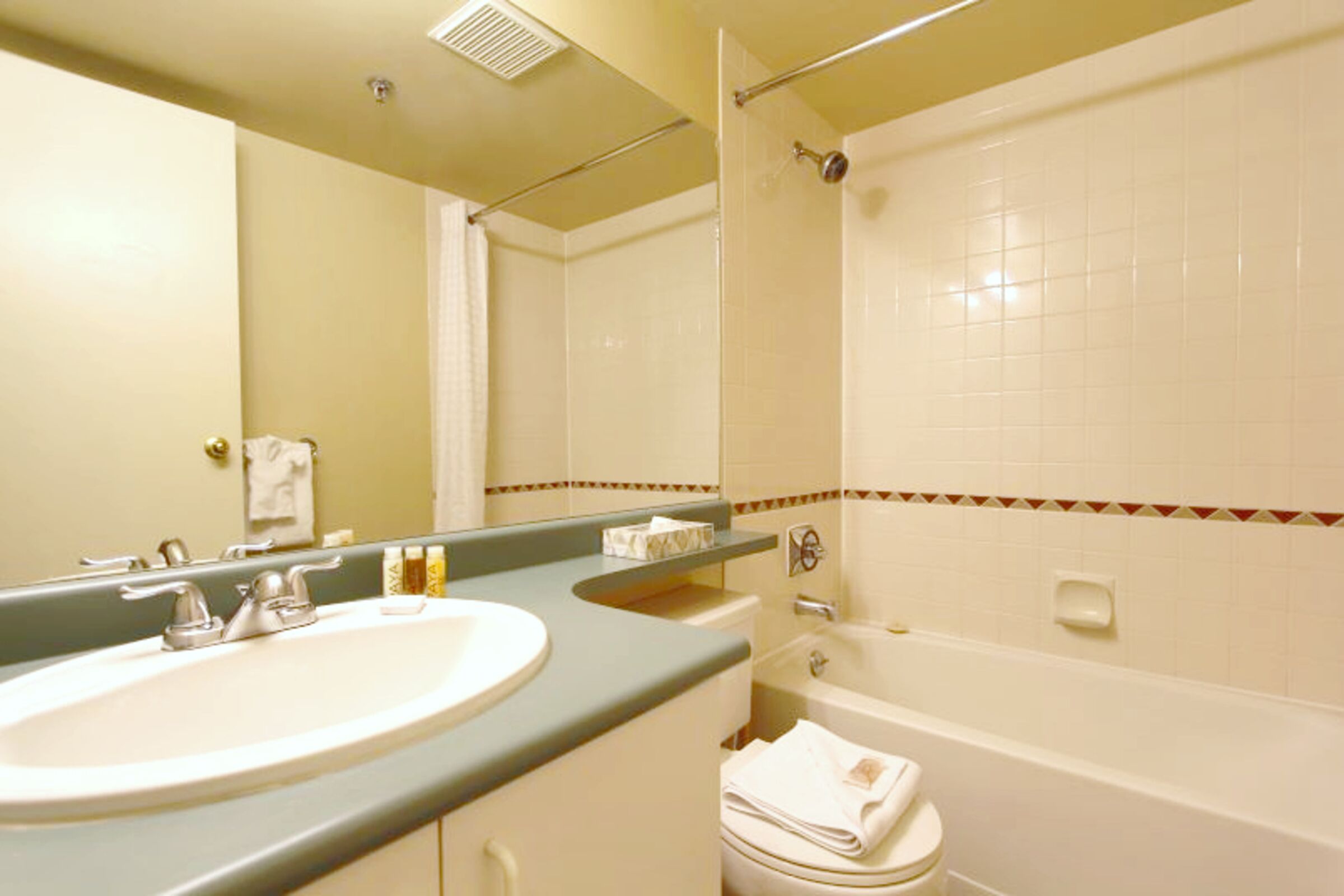 #2H7 - Bathroom