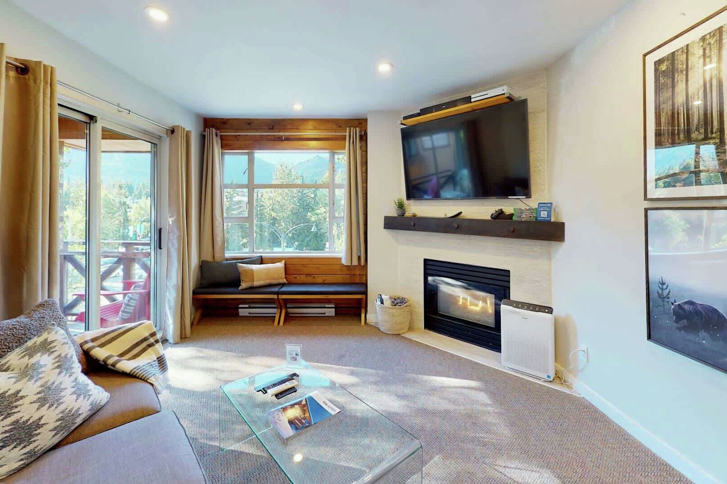 #326 - Living Area